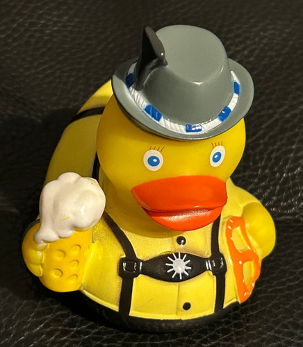 Lufthansa badeente first - lufthansa,
