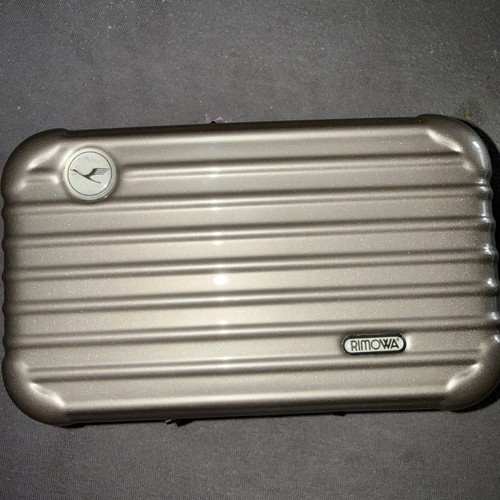 Lufthansa rimowa amenity kit - amenity,